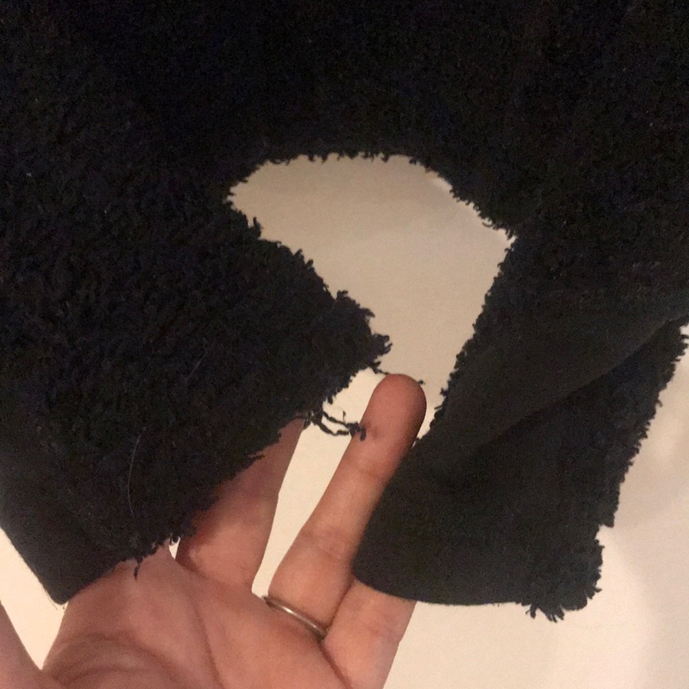 MOUNTAIN HARDWEAR WOMEN'S HIGH LOFT™ black zip front Teddy Bear jacket - Picture 5 of 8